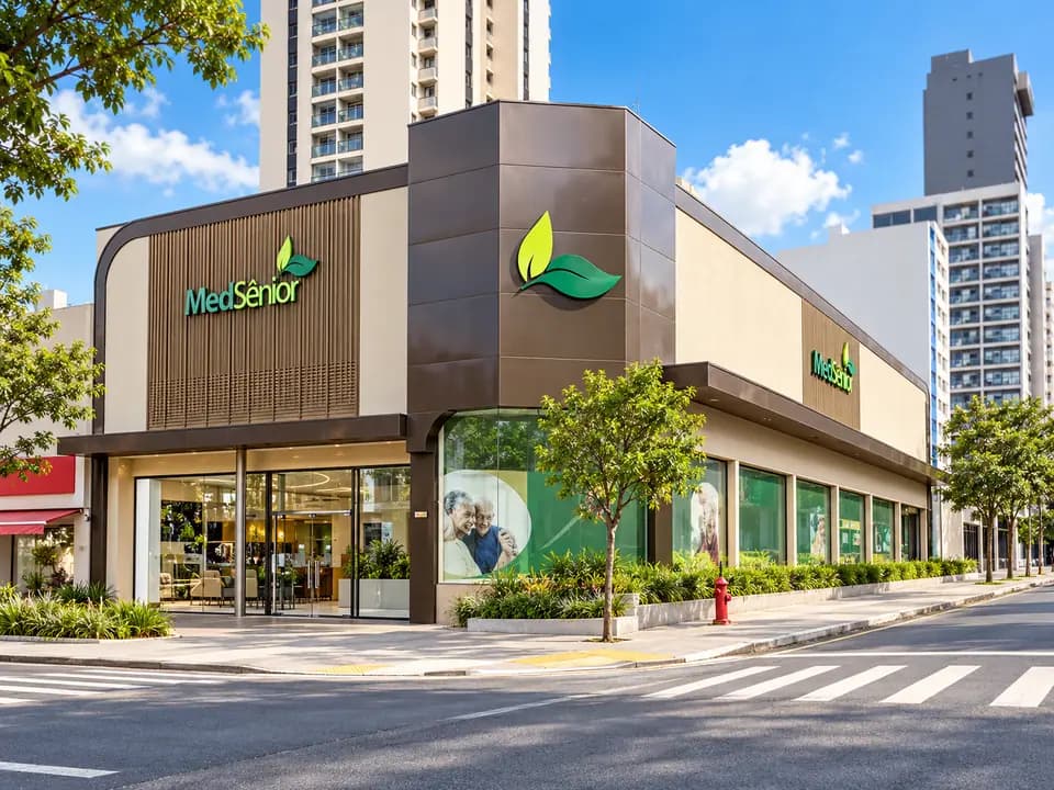 Fachada de unidade MedSênior — São Paulo